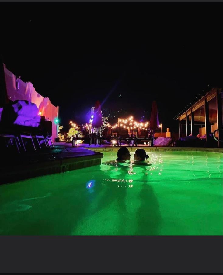 Mi Kasa Hot Springs 420,Adults Only, Clothing Optional Hotel Desert Hot Springs Exterior photo