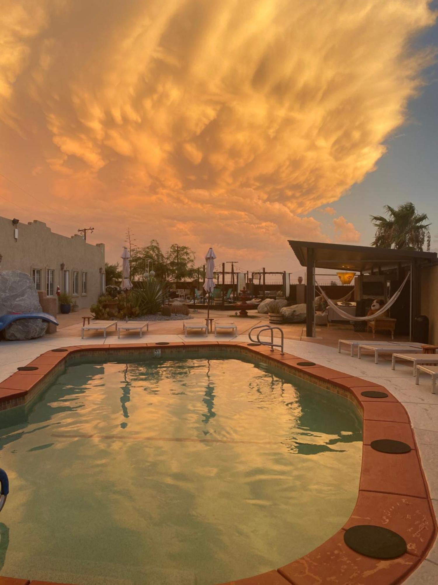 Mi Kasa Hot Springs 420,Adults Only, Clothing Optional Hotel Desert Hot Springs Exterior photo